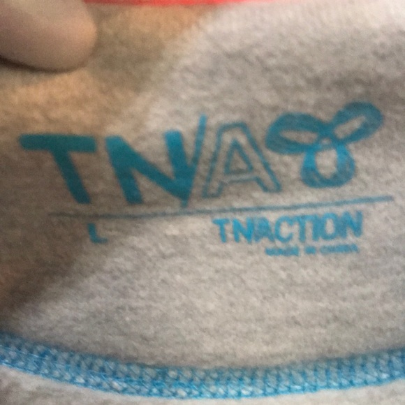 TNA zip up hoody - Picture 3 of 4